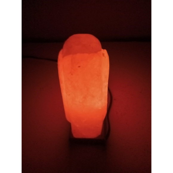 Mocking Hand Crafted Heart Shaped Salt Lamp - Picture 11 of 12